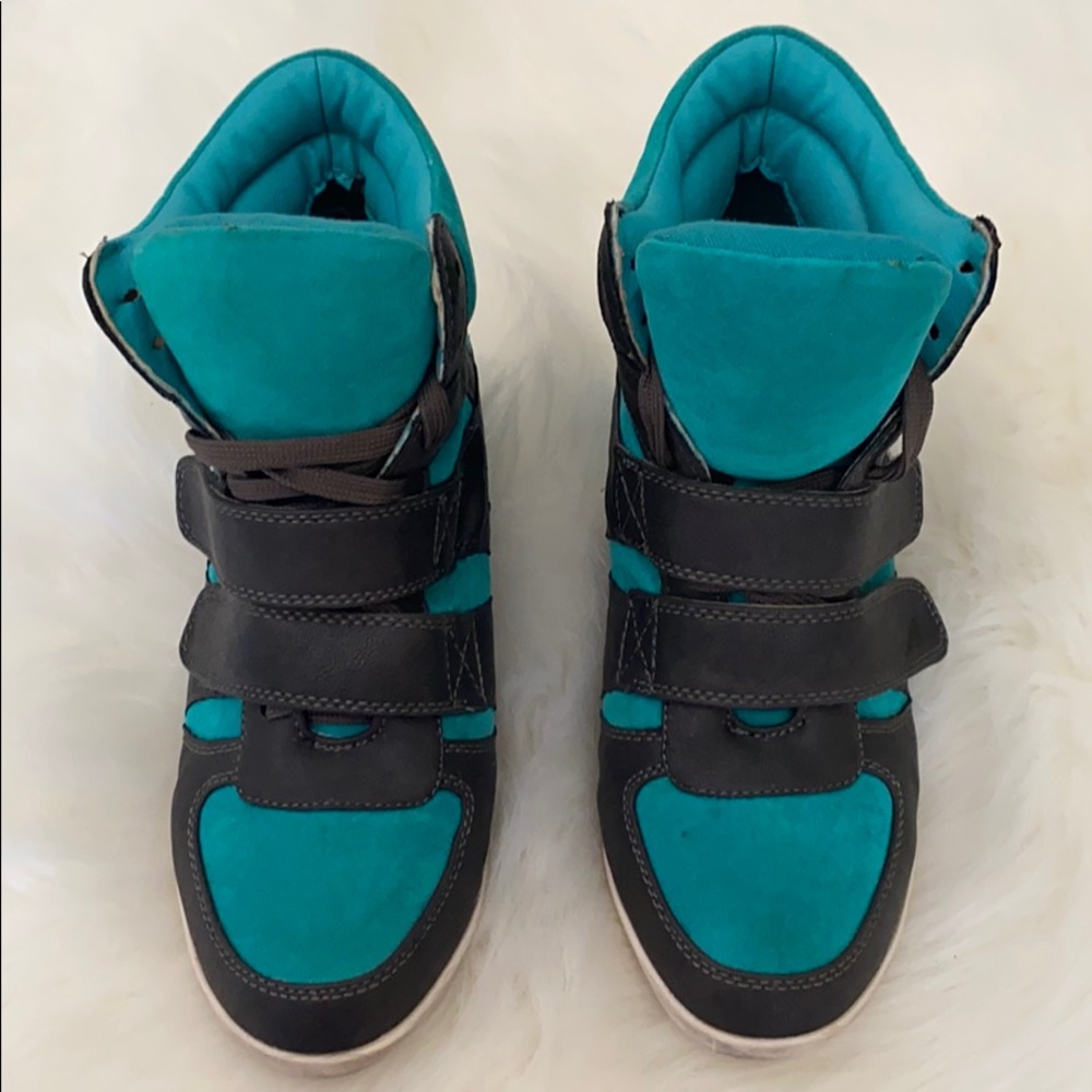 Teal and gray heels size 6
